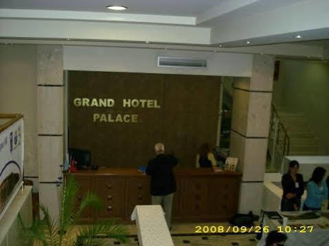 Grand Palace Hotel Korça Exteriör bild